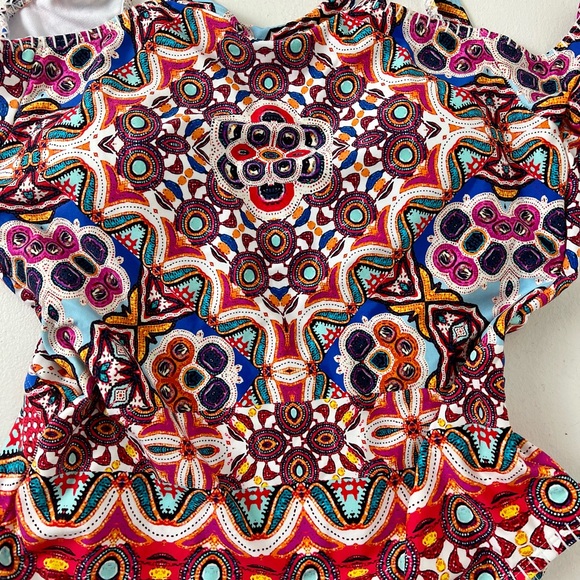 Beautiful Colors KENNETH COLE REACTION Sz L Bathing Suit - Picture 9 of 14